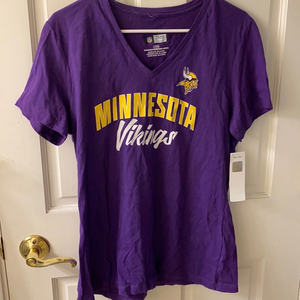 NWT MN VIKINGS NFL Tshirt